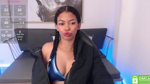 Snapshot of shenna_brunette_ chatting on 01-30-25, 01:21 Shenna online show from 01-30-25, 01:21