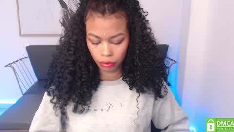 Snapshot of shenna_brunette_ chatting on 02-06-25, 01:32 Shenna online show from 02-06-25, 01:32