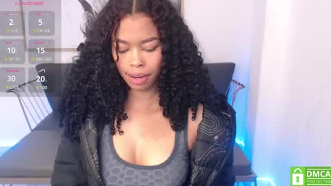 Snapshot of shenna_brunette_ chatting on 02-09-25, 01:03 Shenna online show from 02-09-25, 01:03