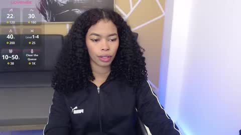 Snapshot of shenna_brunette_ chatting on 03-05-25, 01:06 Shenna online show from 03-05-25, 01:06