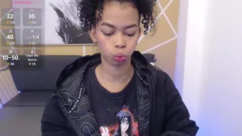 Snapshot of shenna_brunette_ chatting on 03-08-25, 01:03 Shenna online show from 03-08-25, 01:03