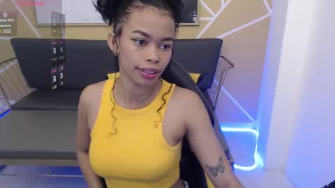 Snapshot of shenna_brunette_ chatting on 03-12-25, 01:08 Shenna online show from 03-12-25, 01:08