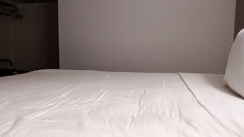 sherbearxrayghost online show from 11-04-25, 01:05