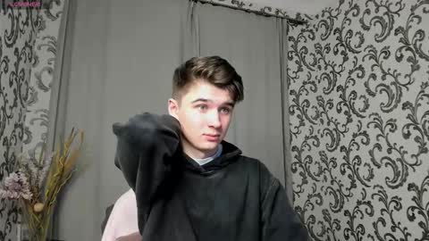 Snapshot of sherlockmax chatting on 09-24-25, 03:48 Max online show from 09-24-25, 03:48