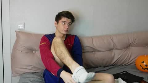 Snapshot of sherlockmax chatting on 10-29-25, 08:43 Max online show from 10-29-25, 08:43