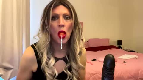 Snapshot of sherrisqs00 chatting on 03-23-26, 10:25 sherrisqs00 online show from 03-23-26, 10:25