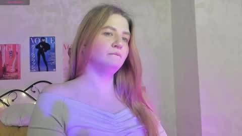 Snapshot of sherritate chatting on 12-20-25, 01:23 Sherri online show from 12-20-25, 01:23