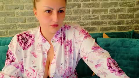 Snapshot of sherry_french chatting on 07-30-26, 03:33 Sherry online show from 07-30-26, 03:33