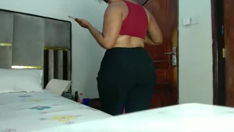 Sherry l online show from 02-17-25, 04:04
