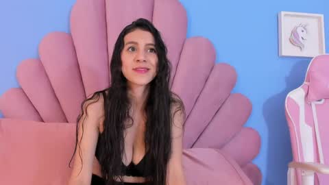 Snapshot of shery_milk chatting on 04-18-26, 11:36 Shery online show from 04-18-26, 11:36