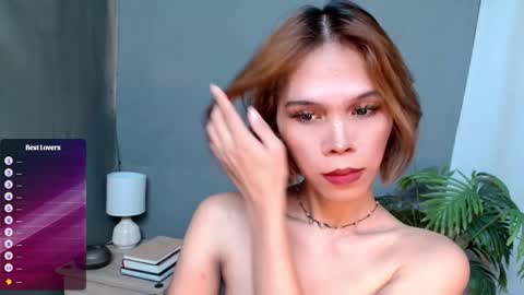 Snapshot of shes_notme chatting on 12-21-25, 02:41 Lana But you can spell it backwards online show from 12-21-25, 02:41