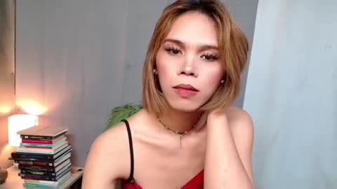 Snapshot of shes_notme chatting on 01-17-26, 10:46 Lana But you can spell it backwards online show from 01-17-26, 10:46