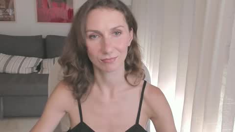 shesleepsnaked online show from 10-01-25, 04:02