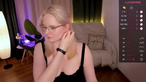 Hello guys my name is Aemilia online show from 02-16-25, 03:05