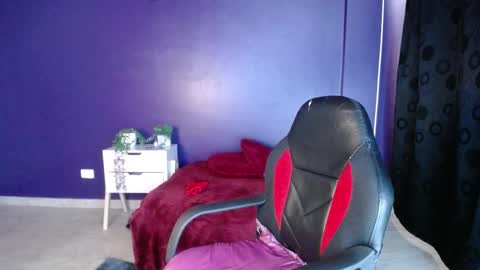 Snapshot of shiara_blake chatting on 10-03-25, 02:14 Melissa online show from 10-03-25, 02:14