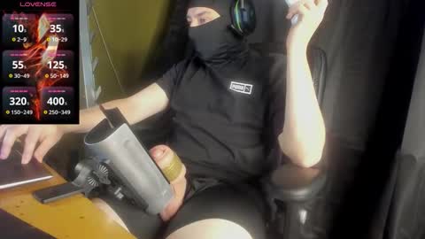 Snapshot of shibashamu chatting on 11-19-25, 05:29 Daddy online show from 11-19-25, 05:29