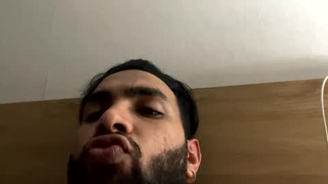 Snapshot of shida109 chatting on 12-17-25, 06:14 shida109 online show from 12-17-25, 06:14