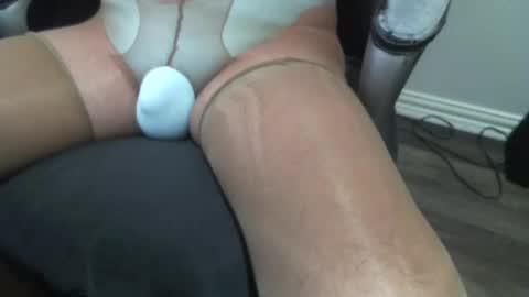 Snapshot of shine66shine chatting on 09-13-25, 12:27 shine66shine online show from 09-13-25, 12:27