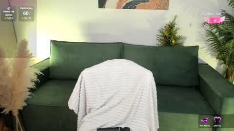 Snapshot of shine_vivi chatting on 12-21-25, 01:18 Vivi online show from 12-21-25, 01:18