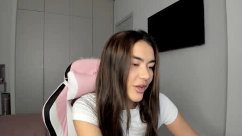 Snapshot of shineel chatting on 02-10-26, 05:11 Shineel online show from 02-10-26, 05:11