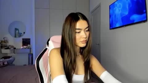 Snapshot of shineel chatting on 02-17-26, 01:29 Shineel online show from 02-17-26, 01:29