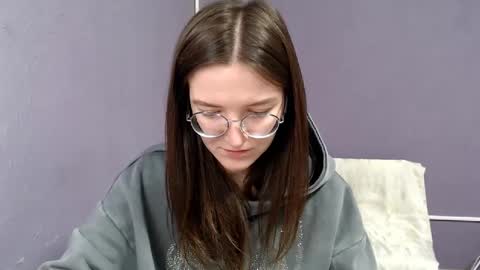 Snapshot of shining_pearl chatting on 02-22-25, 10:18 Jesica online show from 02-22-25, 10:18