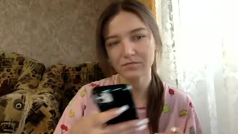 Snapshot of shining_pearl chatting on 02-28-25, 12:42 Jesica online show from 02-28-25, 12:42