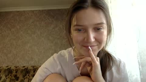 Snapshot of shining_pearl chatting on 03-10-25, 03:20 Jesica online show from 03-10-25, 03:20