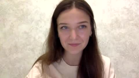 Snapshot of shining_pearl chatting on 10-18-25, 09:15 Jesica online show from 10-18-25, 09:15