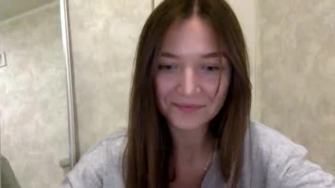 Snapshot of shining_pearl chatting on 10-24-25, 09:44 Jesica online show from 10-24-25, 09:44