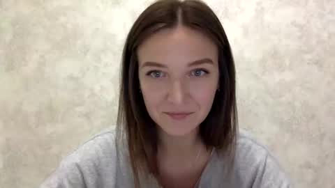 Snapshot of shining_pearl chatting on 10-31-25, 06:09 Jesica online show from 10-31-25, 06:09