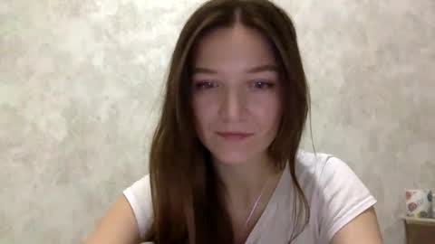 Snapshot of shining_pearl chatting on 11-22-25, 05:56 Jesica online show from 11-22-25, 05:56