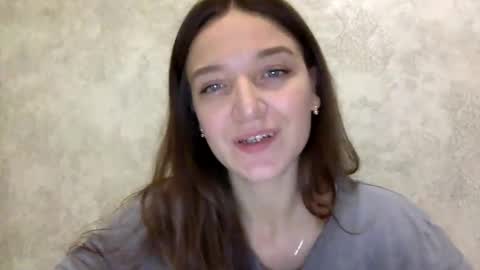 Snapshot of shining_pearl chatting on 11-27-25, 10:01 Jesica online show from 11-27-25, 10:01