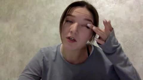 Snapshot of shining_pearl chatting on 12-04-25, 07:55 Jesica online show from 12-04-25, 07:55