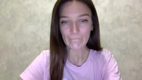Snapshot of shining_pearl chatting on 06-15-26, 08:22 Jesica online show from 06-15-26, 08:22