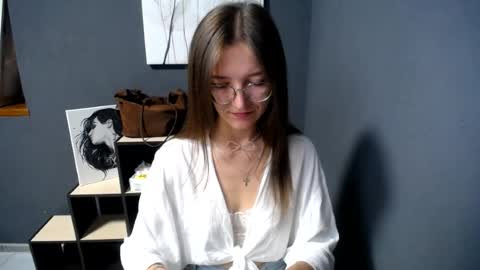 Snapshot of shining_pearl chatting on 07-14-26, 06:29 Jesica online show from 07-14-26, 06:29