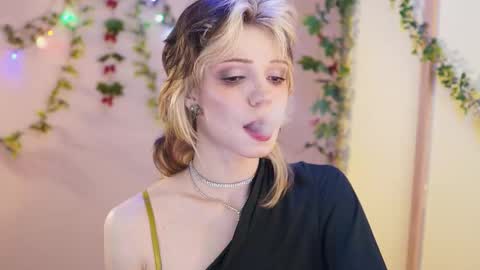 Snapshot of shiny_jail chatting on 11-09-25, 12:53 JennyMira THANK YOU FOR 77 777 online show from 11-09-25, 12:53