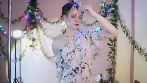 Snapshot of shiny_jail chatting on 11-28-25, 04:42 JennyMira THANK YOU FOR 77 777 online show from 11-28-25, 04:42