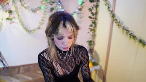 Snapshot of shiny_jail chatting on 12-04-25, 12:42 JennyMira THANK YOU FOR 77 777 online show from 12-04-25, 12:42