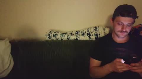 Snapshot of shinyandused chatting on 10-31-25, 05:08 shinyandused online show from 10-31-25, 05:08