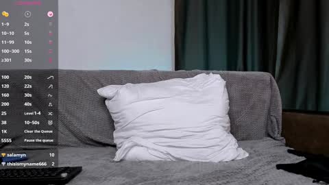 Jennifer  Streaming time online show from 01-28-25, 04:52