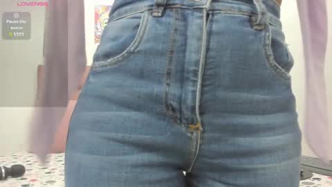 Snapshot of shira_sexylove chatting on 10-12-25, 12:20 shira_sexylove online show from 10-12-25, 12:20