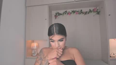 Snapshot of shirleyyjones chatting on 12-04-25, 09:12 Shirley online show from 12-04-25, 09:12