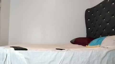 Shi-ro online show from 11-02-25, 11:45