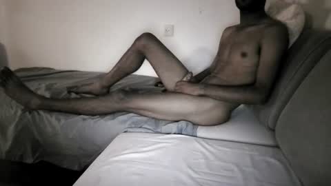 Snapshot of shji25 chatting on 07-21-26, 06:05 shi25 online show from 07-21-26, 06:05