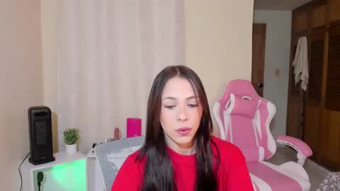 Snapshot of shkendall chatting on 02-26-25, 01:41 kendal online show from 02-26-25, 01:41