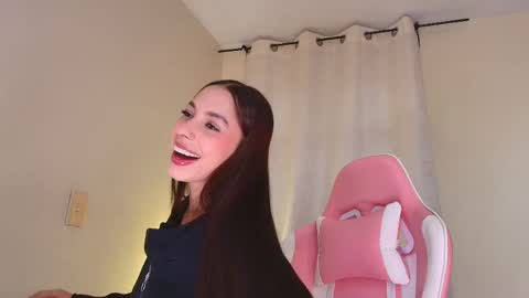 Snapshot of shkendall chatting on 10-23-25, 02:05 kendal online show from 10-23-25, 02:05