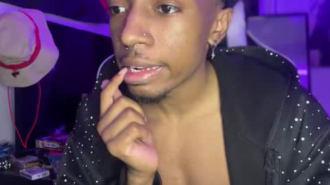 Snapshot of shoddybig chatting on 01-09-26, 09:45 shoddybig online show from 01-09-26, 09:45