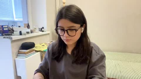 Snapshot of shontagrabowski chatting on 07-12-26, 01:24 Marie online show from 07-12-26, 01:24