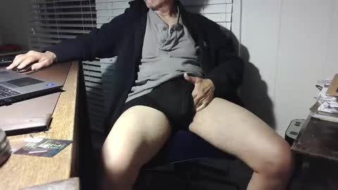 nikolas send dm for an appointment online show from 11-03-25, 01:29